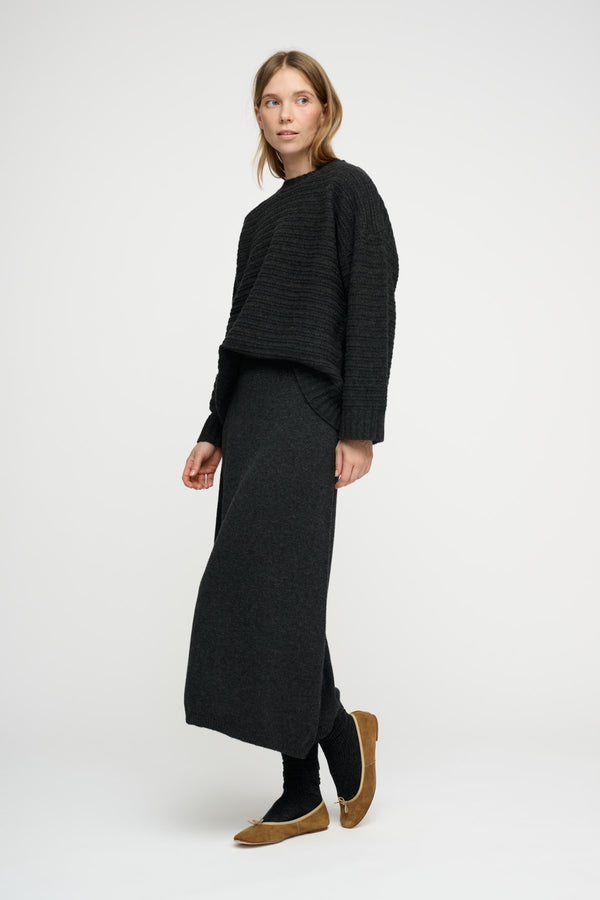 Nora Elma Charcoal 891 LOW