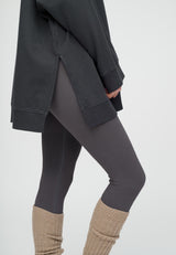 Saga-Darkgrey-Anura-Timelessgrey-Legwarmers-Taupemel-225-LOW-(2)