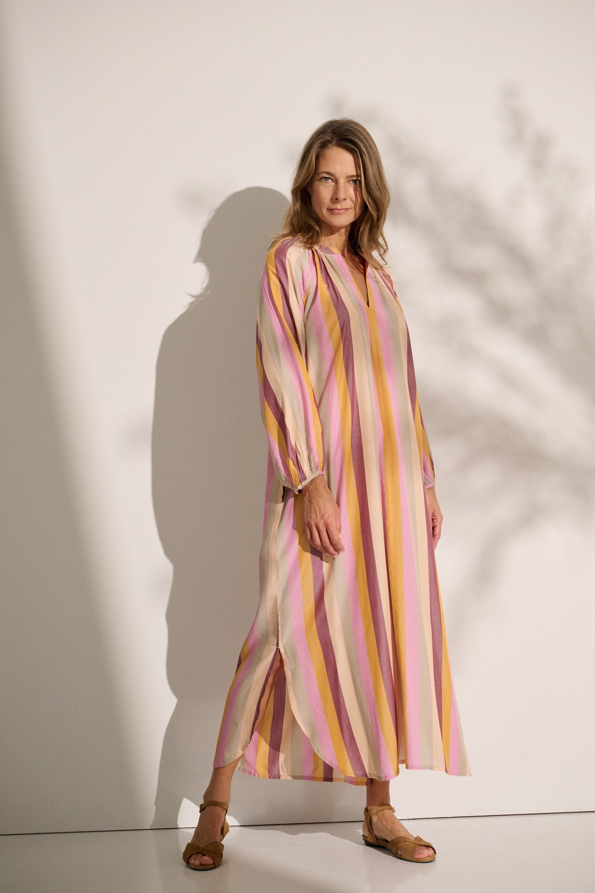 【SHALOM】Mola Bg Hoody Dress - Stripe Genus Mola (Embroidered) Hooded Pullover – Umvvelt