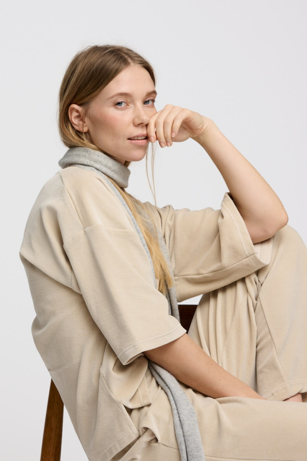 トップス SHISHIKUI holed topp beige THE SHISHIKUI holed topp カットソー ブラック