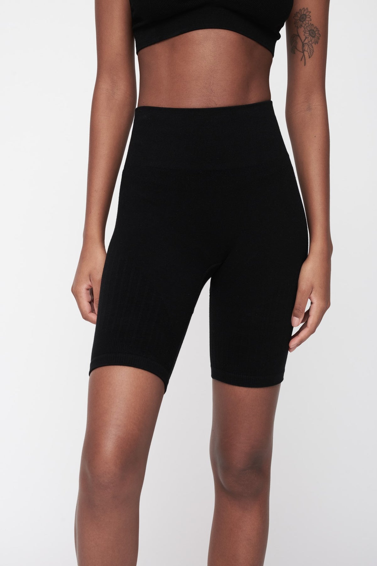 Motion pants shorts I Buy shorts online I moshi moshi mind